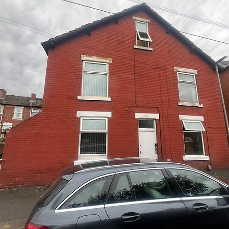 Simple Inn Wakefield Εξωτερικό φωτογραφία