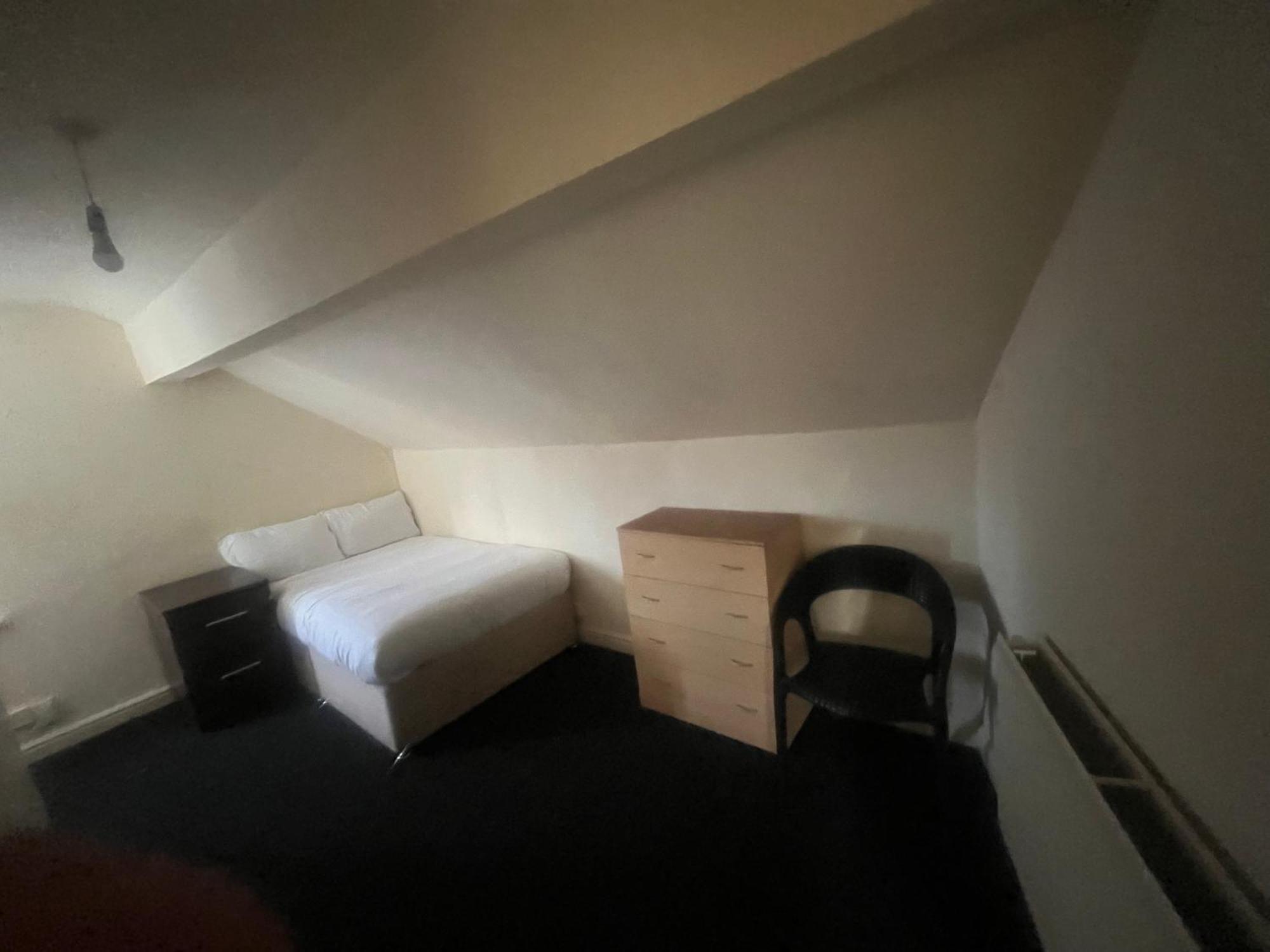 Simple Inn Wakefield Εξωτερικό φωτογραφία